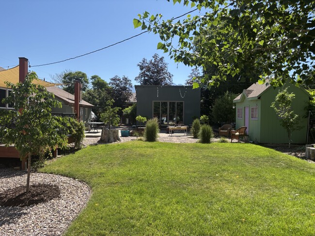 property at 174 E Pioneer Ave