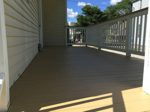 935 E Pacific St, Unit Lower in Appleton, WI - Foto de edificio - Building Photo