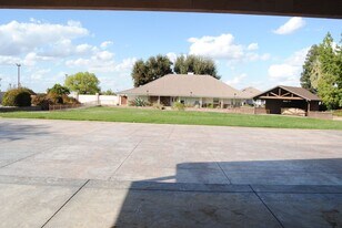 114500 Maricopa Hwy in Bakersfield, CA - Building Photo