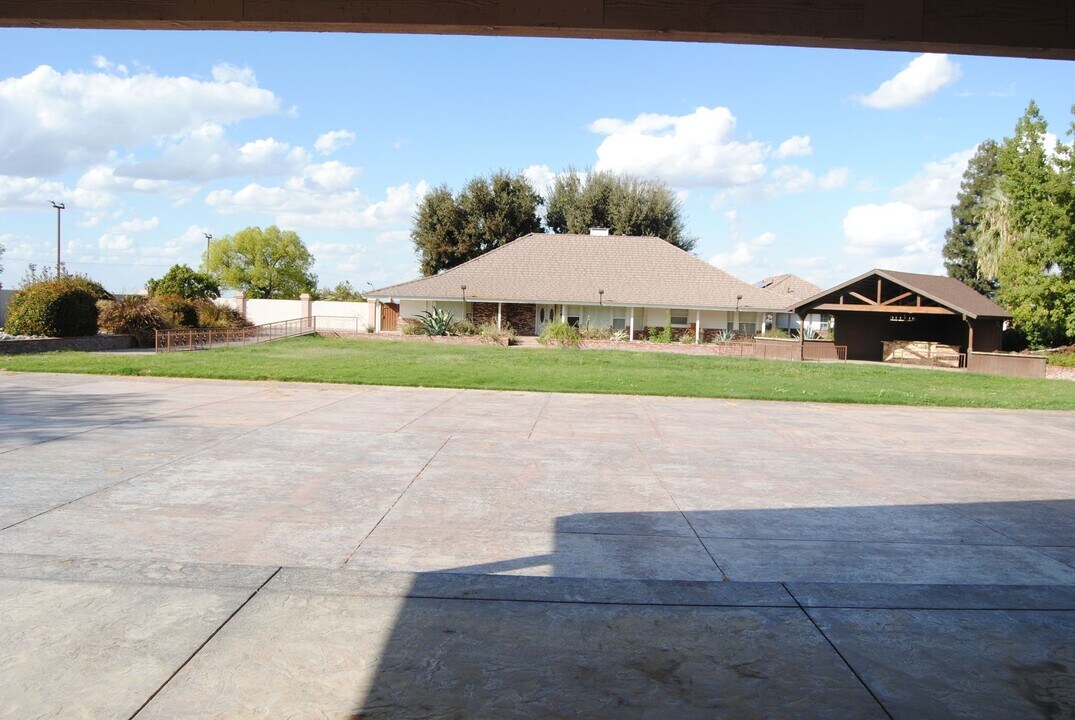 114500 Maricopa Hwy in Bakersfield, CA - Building Photo