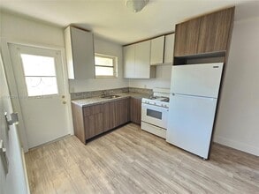 8162 NW 5th Ave in Miami, FL - Building Photo - Building Photo
