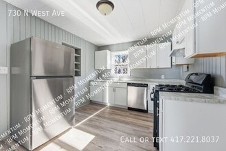 730 N West Ave in Springfield, MO - Foto de edificio - Building Photo