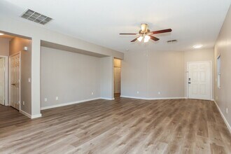 44080 W McCord Dr in Maricopa, AZ - Building Photo - Building Photo