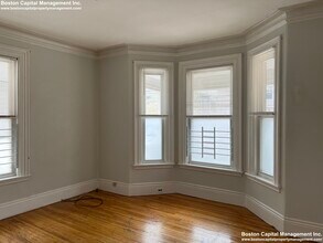 24 Pratt St in Boston, MA - Foto de edificio - Building Photo