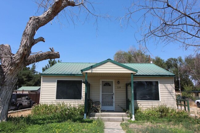 property at 19 E 14th Ave