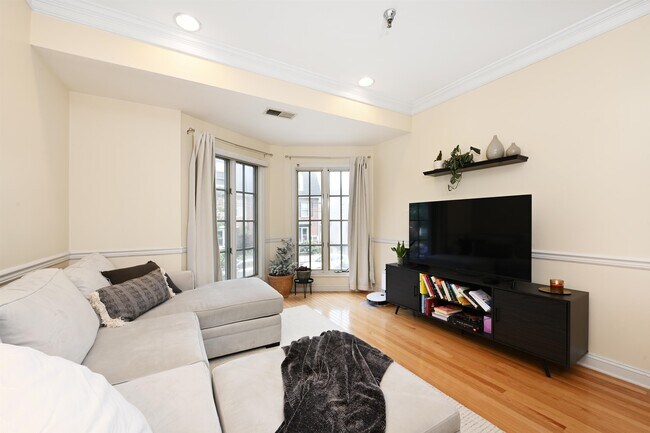 84 Adams St in Hoboken, NJ - Building Photo - Building Photo