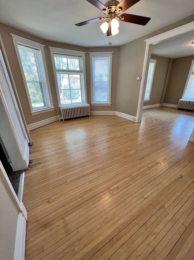 4329-4331 E Superior St in Duluth, MN - Building Photo - Building Photo