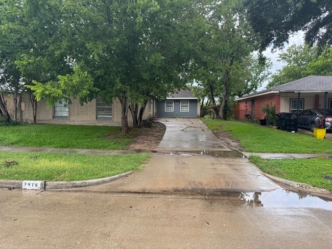 3918 Dalmatian Dr