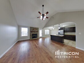 1123 Freedom Dr in Clarksville, TN - Building Photo - Building Photo
