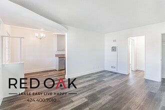 901 Centinela Ave in Inglewood, CA - Foto de edificio - Building Photo