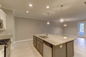 2069 Kings Gate Ln, Unit 2069 in Mount Pleasant, SC - Foto de edificio - Building Photo