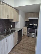 275 Larch St in Waterloo, ON - Building Photo - Building Photo