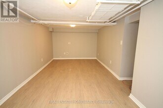 101 Kingsmount Park Rd in Toronto, ON - Building Photo - Building Photo