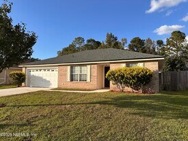 3860 Hideaway Lane in Middleburg, FL - Building Photo