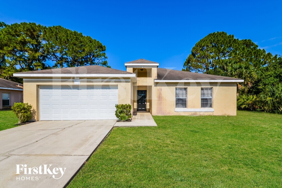 1523 S Cranberry Blvd in North Port, FL - Foto de edificio