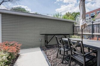 2651 W Armitage Ave in Chicago, IL - Building Photo - Building Photo