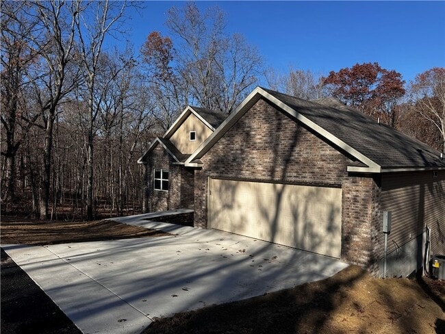 12 Celtic Dr in Bella Vista, AR - Foto de edificio - Building Photo