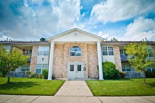 Suncrest Village Apartments