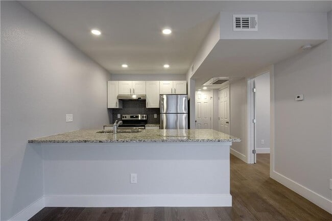 property at 909 Reinli St
