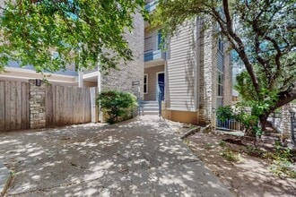 2414 Longview St in Austin, TX - Building Photo - Building Photo