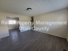 1056 Ellen Cir in Orem, UT - Foto de edificio - Building Photo