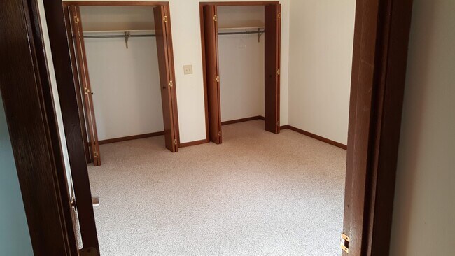 202 W 5th St, Unit 23 in Tama, IA - Building Photo - Building Photo