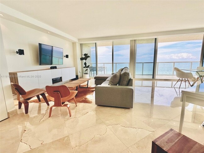 7330 Ocean Terrace in Miami Beach, FL - Building Photo - Building Photo