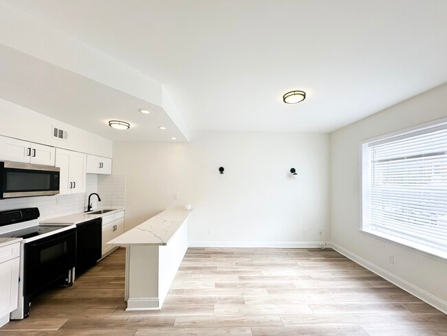 2747 Armand Pl, Unit 1F in St. Louis, MO - Foto de edificio - Building Photo