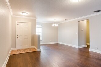 11961 Donlin Dr in Wellington, FL - Building Photo - Building Photo