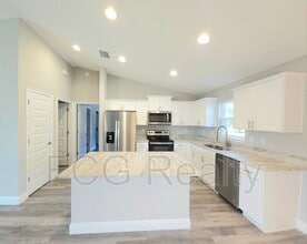 240 Locust Pass Dr in Ocala, FL - Building Photo - Building Photo