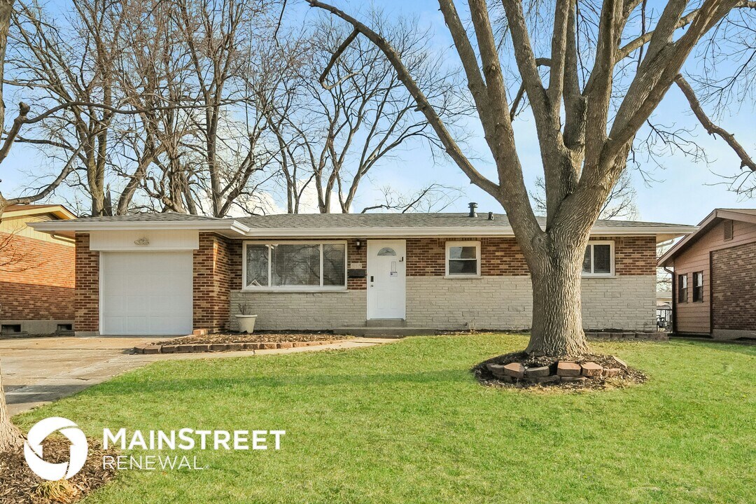 535 Ryan Dr in Florissant, MO - Foto de edificio