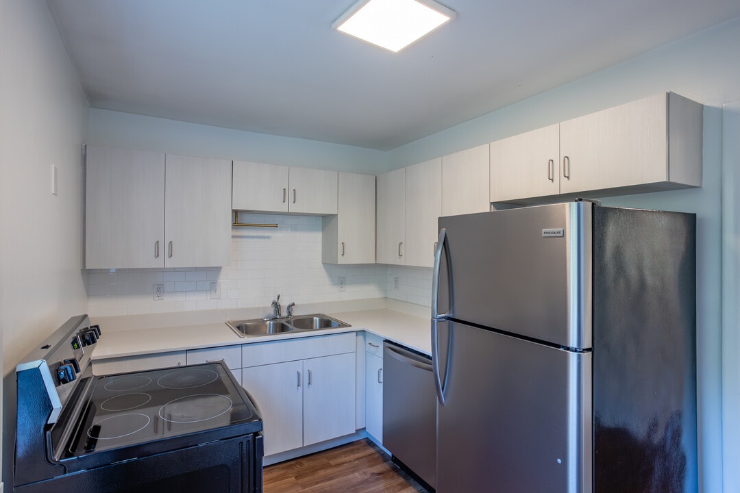 Straightway in Nashville, TN - Building Photo