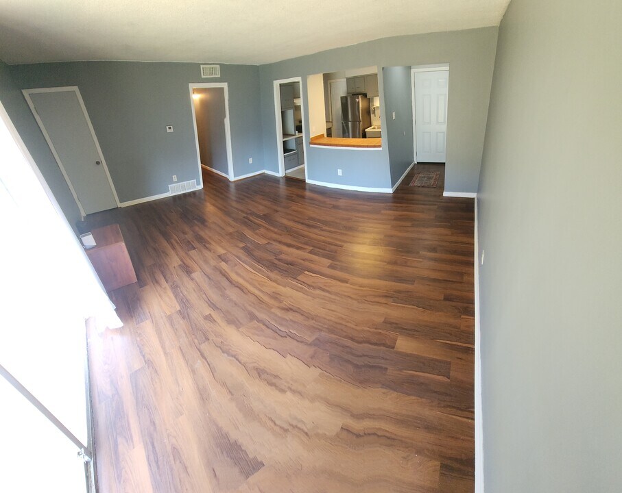 53 N Belvedere Blvd, Unit 5 in Memphis, TN - Building Photo