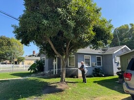 9932 Beverly St in Bellflower, CA - Building Photo