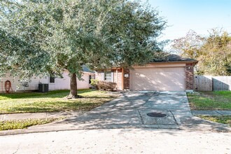 6227 Lovage Ave in Crosby, TX - Building Photo - Building Photo