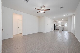 23022 Undertaken Path in Katy, TX - Foto de edificio - Building Photo