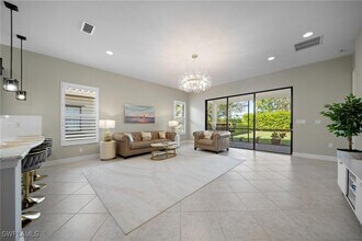2866 Cinnamon Bay Cir in Naples, FL - Building Photo - Building Photo