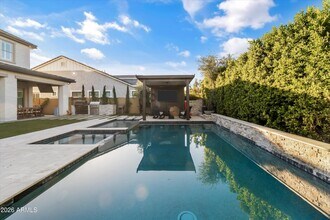 2278 E Warbler Rd in Gilbert, AZ - Building Photo - Building Photo