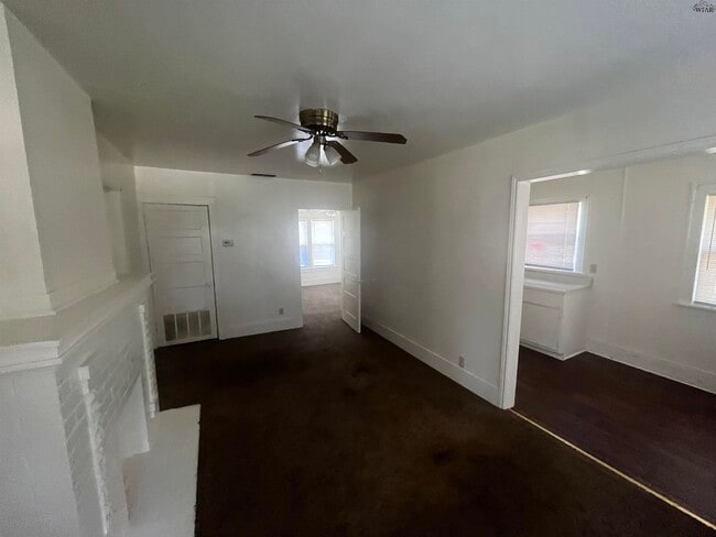 2141 Ave K in Wichita Falls, TX - Building Photo - Building Photo