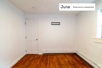 Private bedroom in 5 bed/2 bath Home in Boston, MA - Building Photo - Building Photo