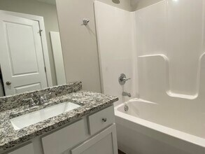 592 E Martens Ct in Goddard, KS - Building Photo - Building Photo