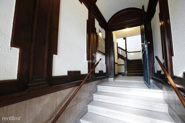 6216 S Dorchester Ave in Chicago, IL - Building Photo - Building Photo