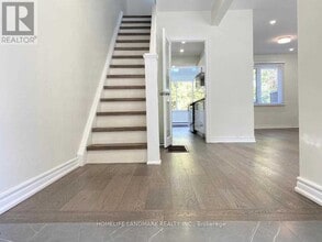 134 Manor Rd E in Toronto, ON - Building Photo - Building Photo