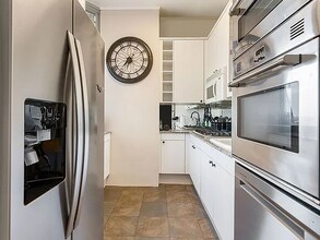 200 E 32nd St in New York, NY - Building Photo - Building Photo