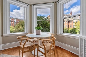 343 Commonwealth Ave, Unit 3 in Boston, MA - Building Photo - Building Photo