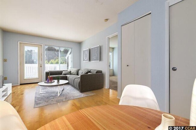 140 Marina Lakes Dr, Unit 140 in Richmond, CA - Building Photo - Building Photo