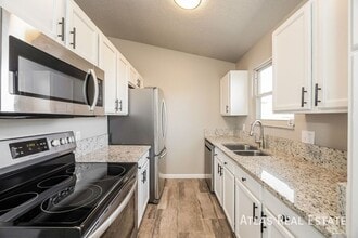 2115 Bainbridge Rd in Colorado Springs, CO - Building Photo - Building Photo