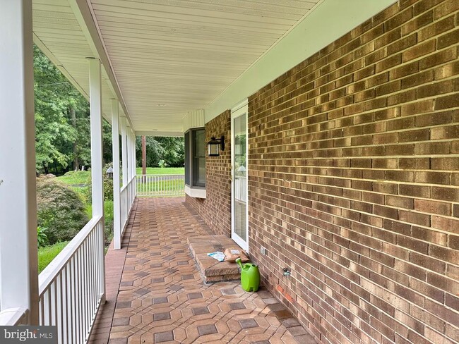 property at 9 Beechwood Ave