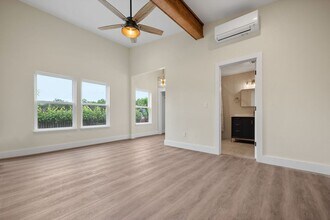 15002 Chalk Hill Rd in Healdsburg, CA - Building Photo - Building Photo