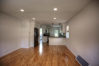 114 Lake Shore Dr in Wakefield, MI - Building Photo - Building Photo